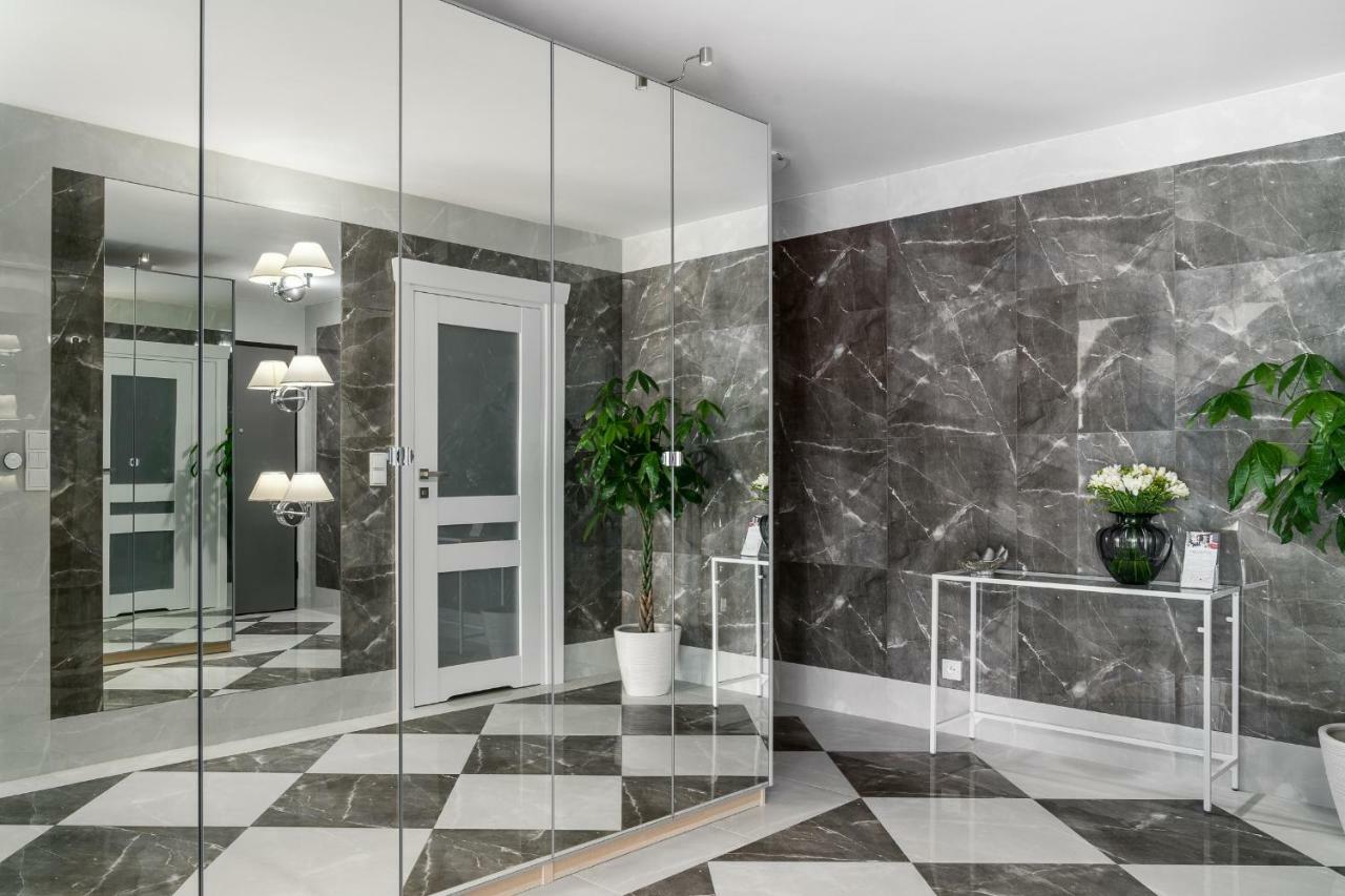 Queen Apartment Gdynia Bagian luar foto